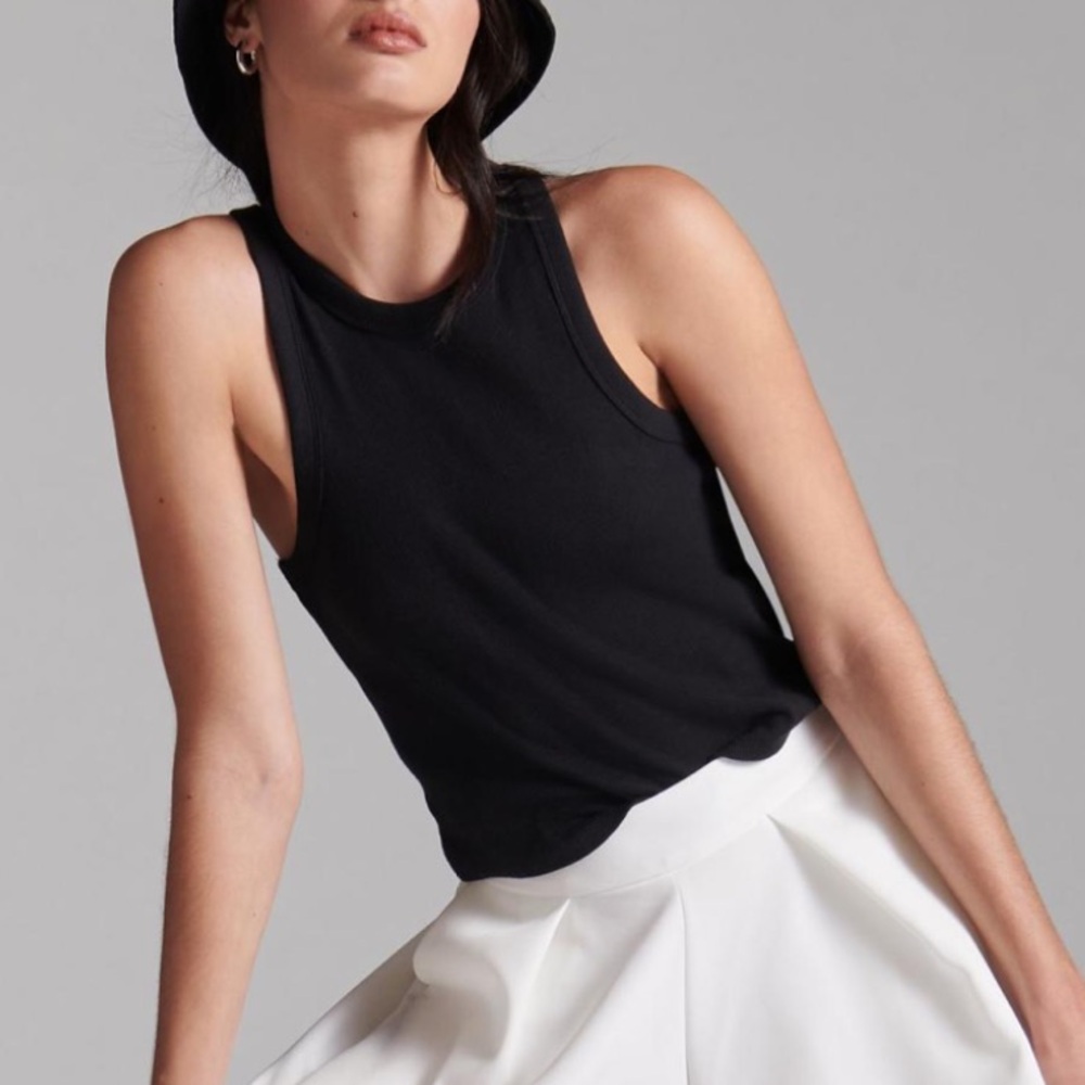 Black Sleeveless Top